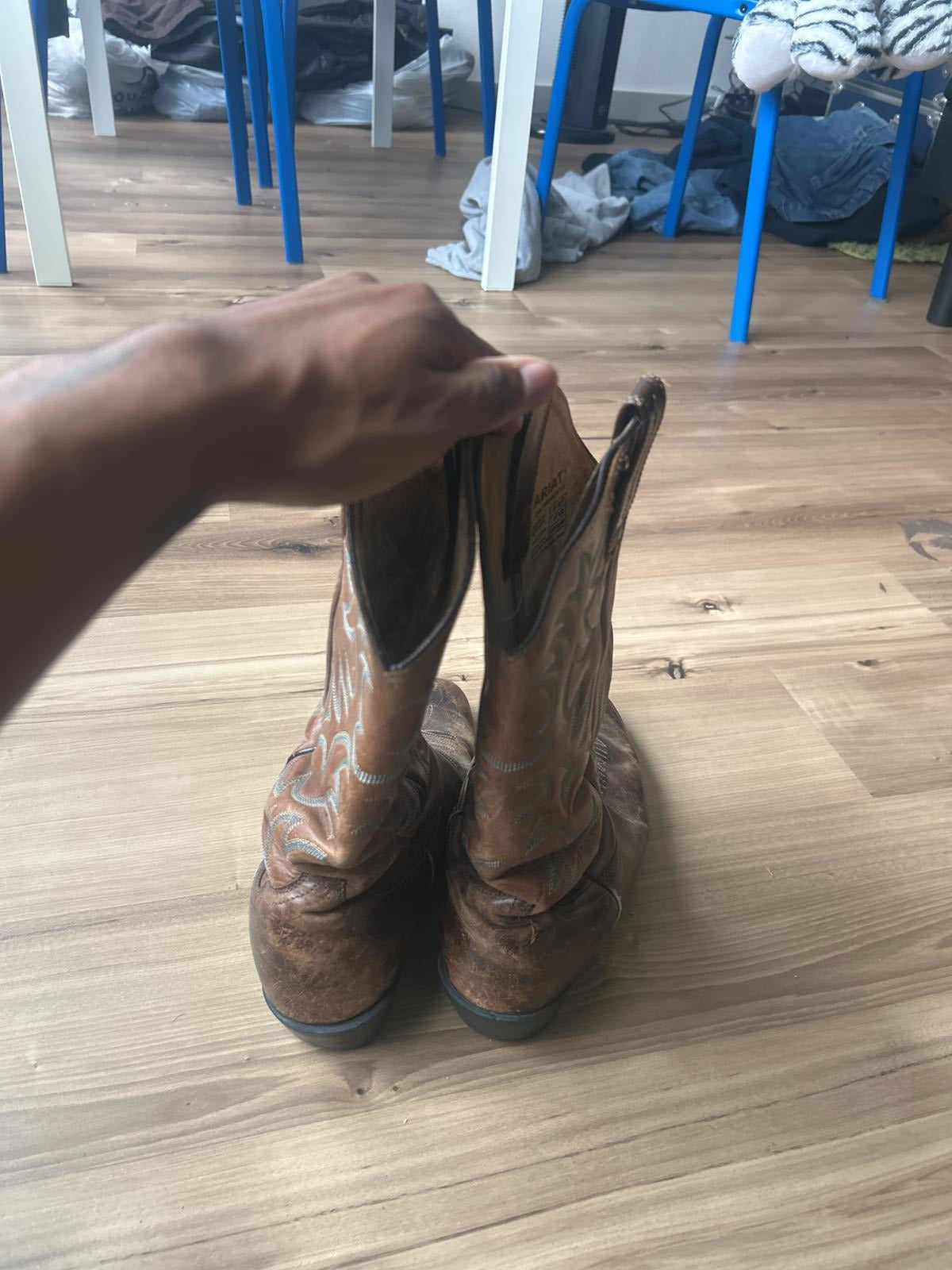 Ariat Embroidered Brown Leather Cowboy Boots