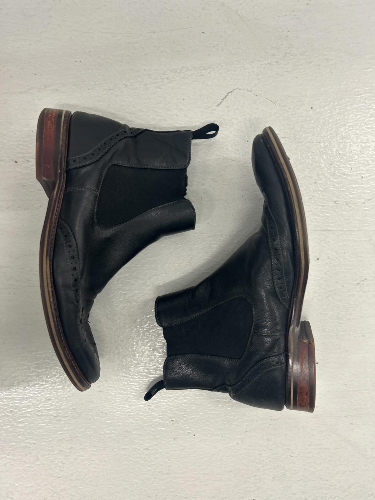 Stylish Black Leather Chelsea Boots for Men