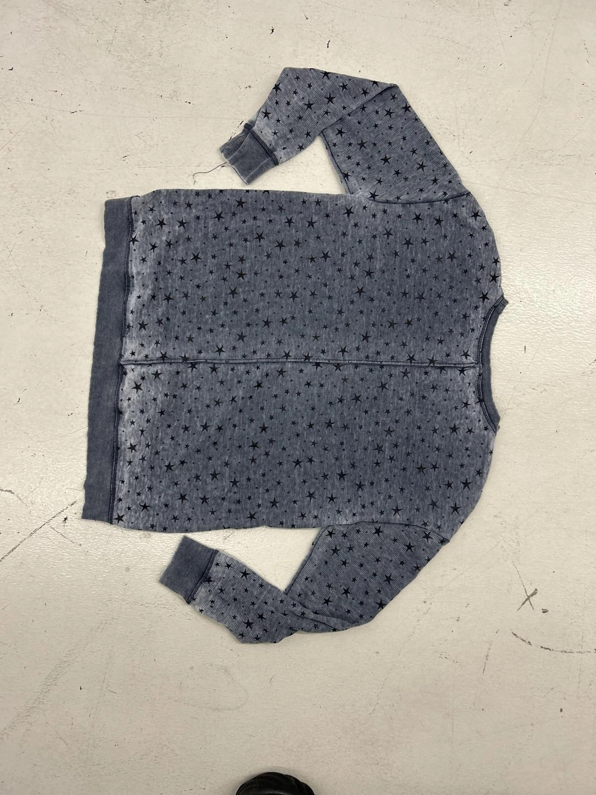 Cozy Star-Patterned Blue Sweatshirt - Perfect For Layering