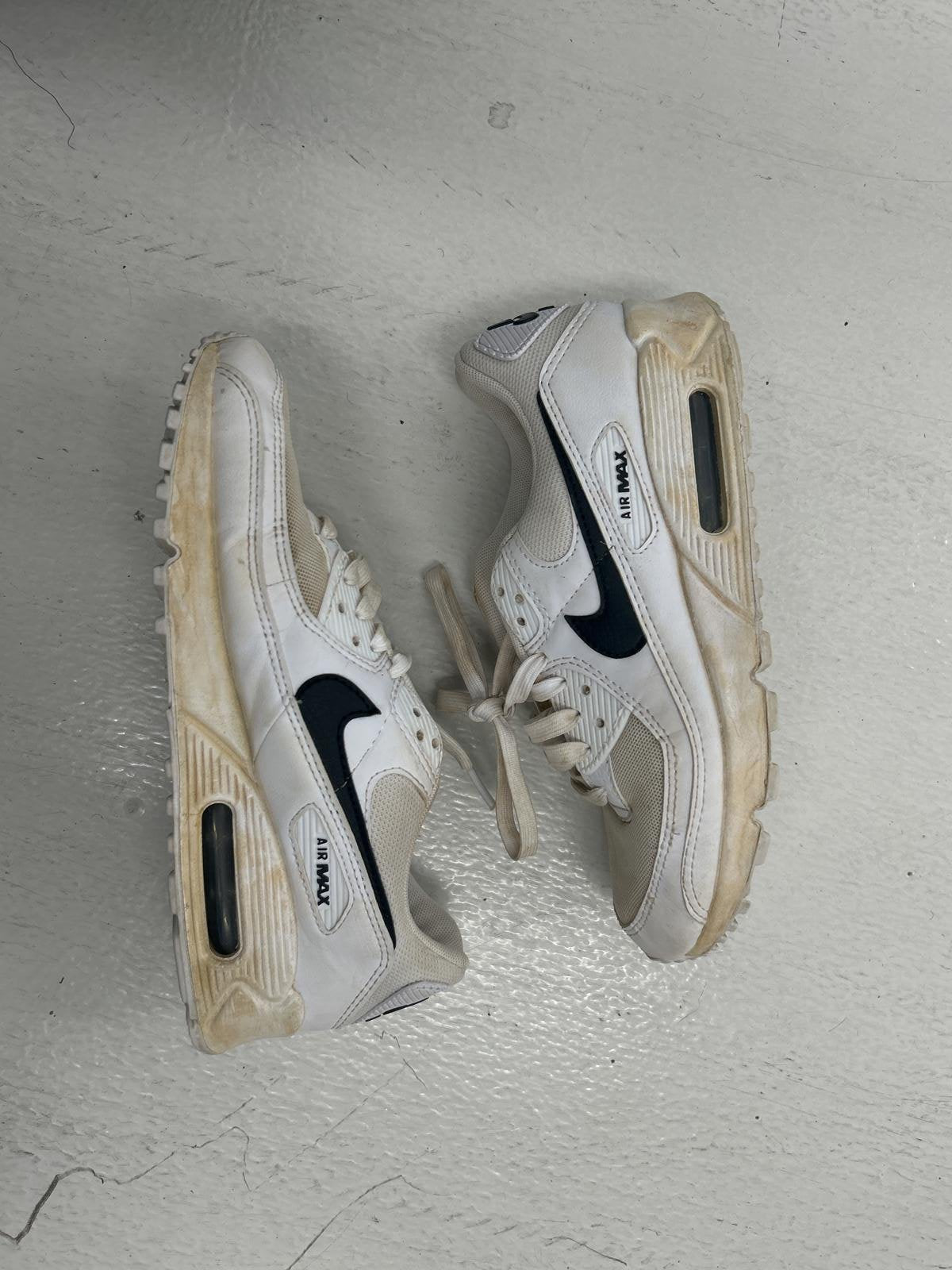 Nike Air Max 90 Sneakers - Iconic Style & Comfort