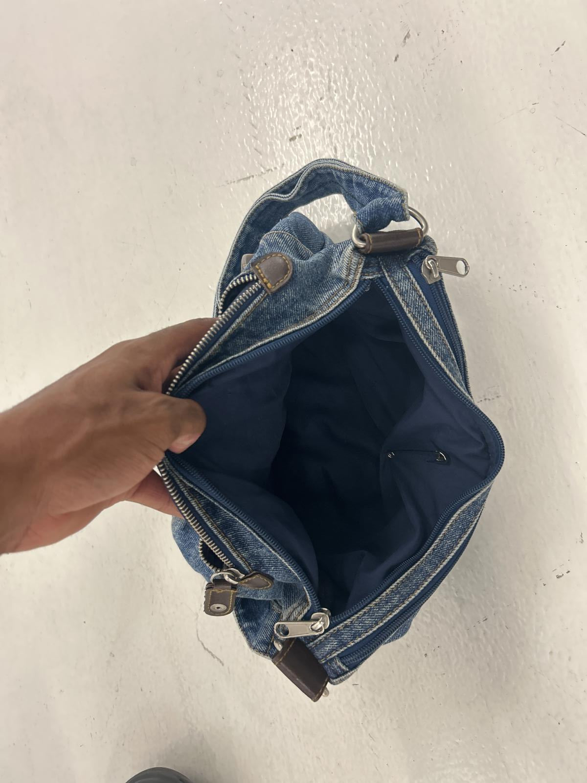 Stylish Denim Crossbody Bag with Multiple Pockets