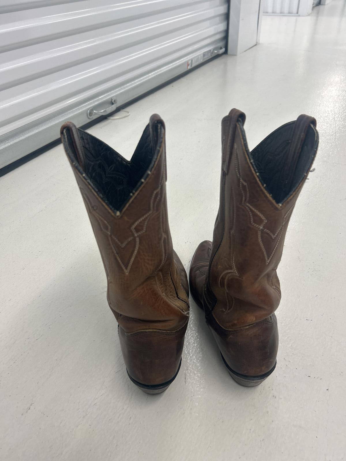 Heavy Vintage Western Cowboy Boots - Brown Leather