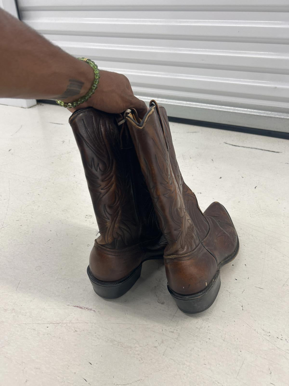 Stylish Western Leather Cowboy Boots - Vintage Design