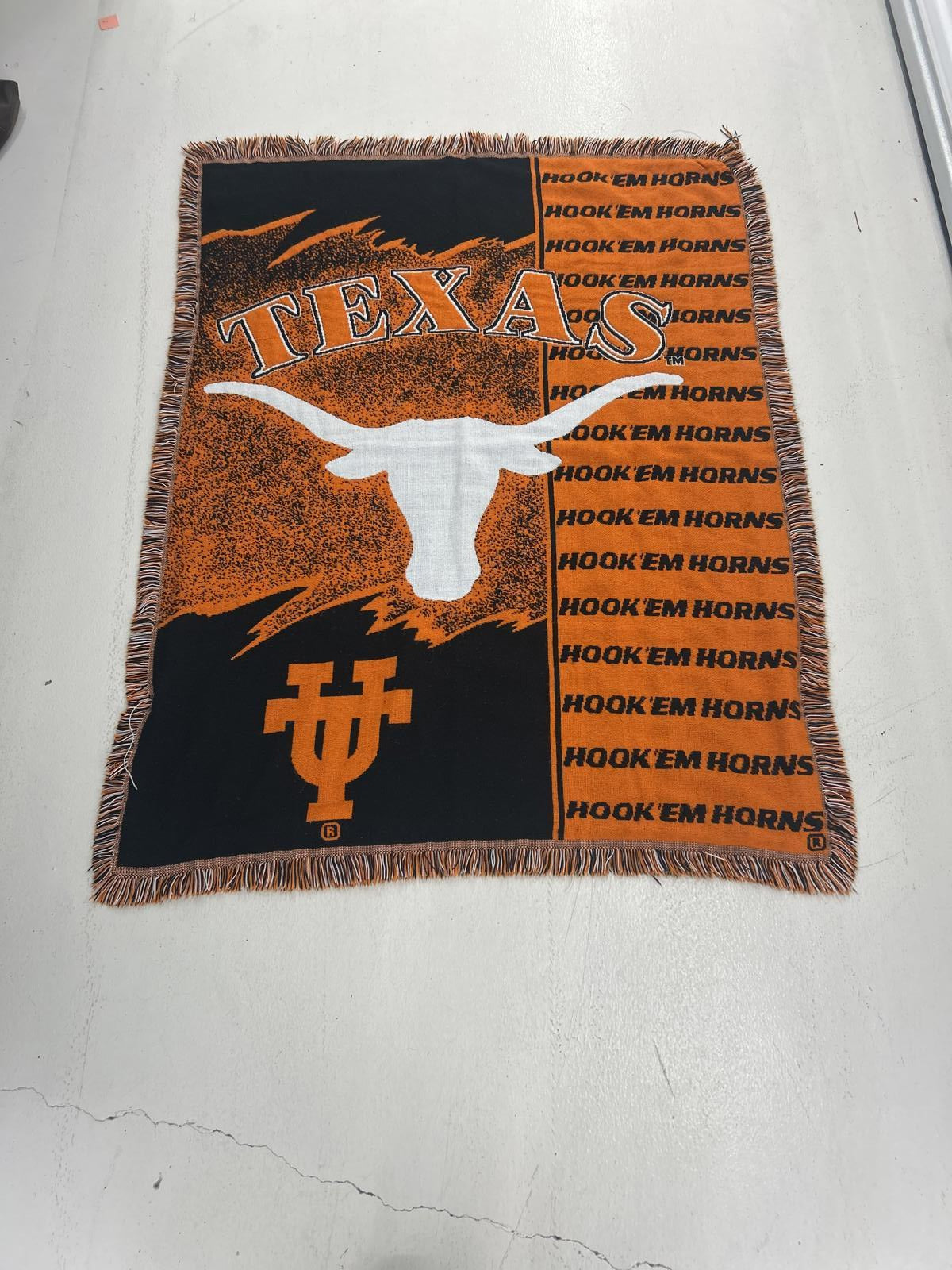 University of Texas Throw Blanket - Hook Em Horns